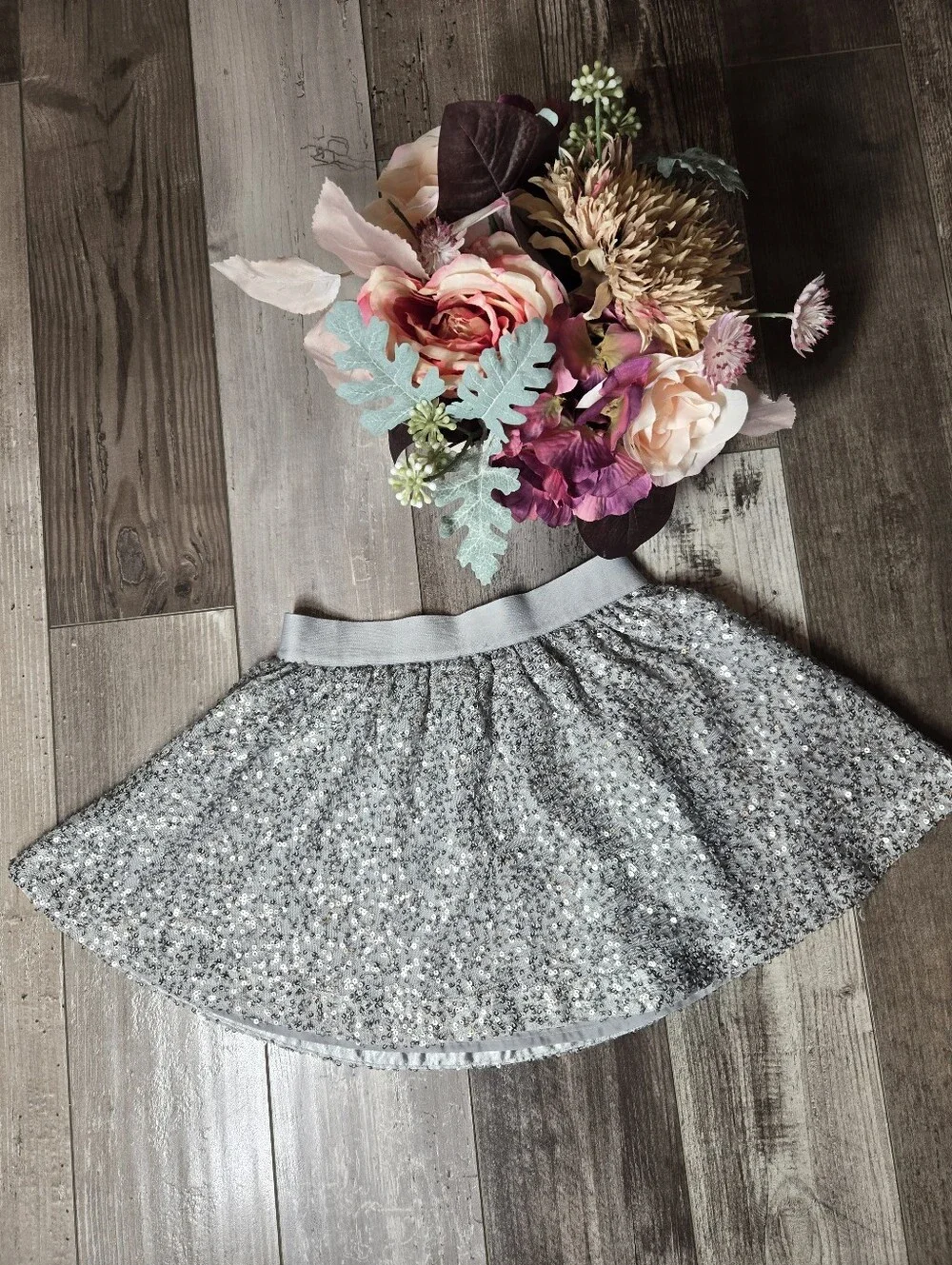 GapKids Girls XS 4‑5 Silver Sequin Mini Skirt